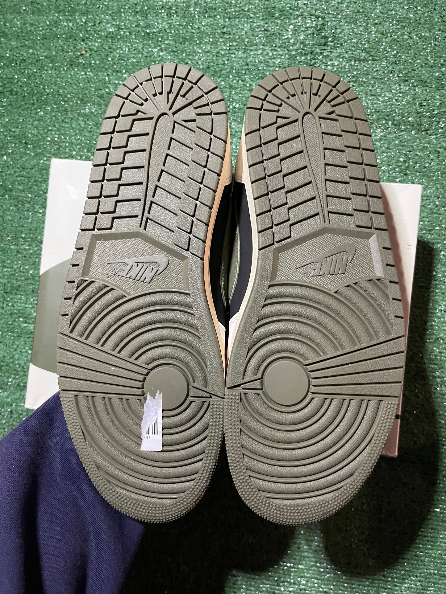Travis Scott Jordan 1 Low ‘Olive’