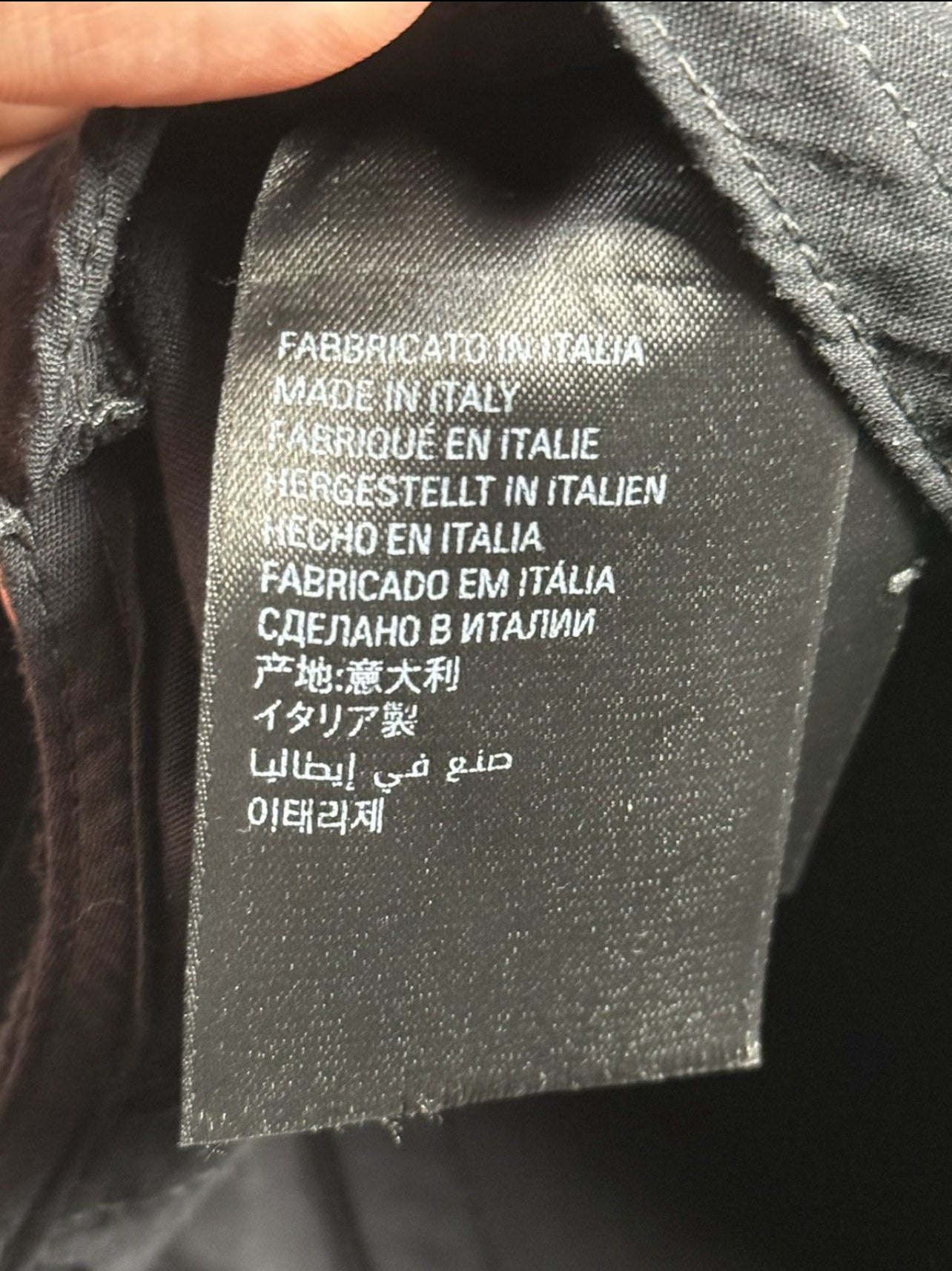 Balenciaga-Kappe mit Stickerei