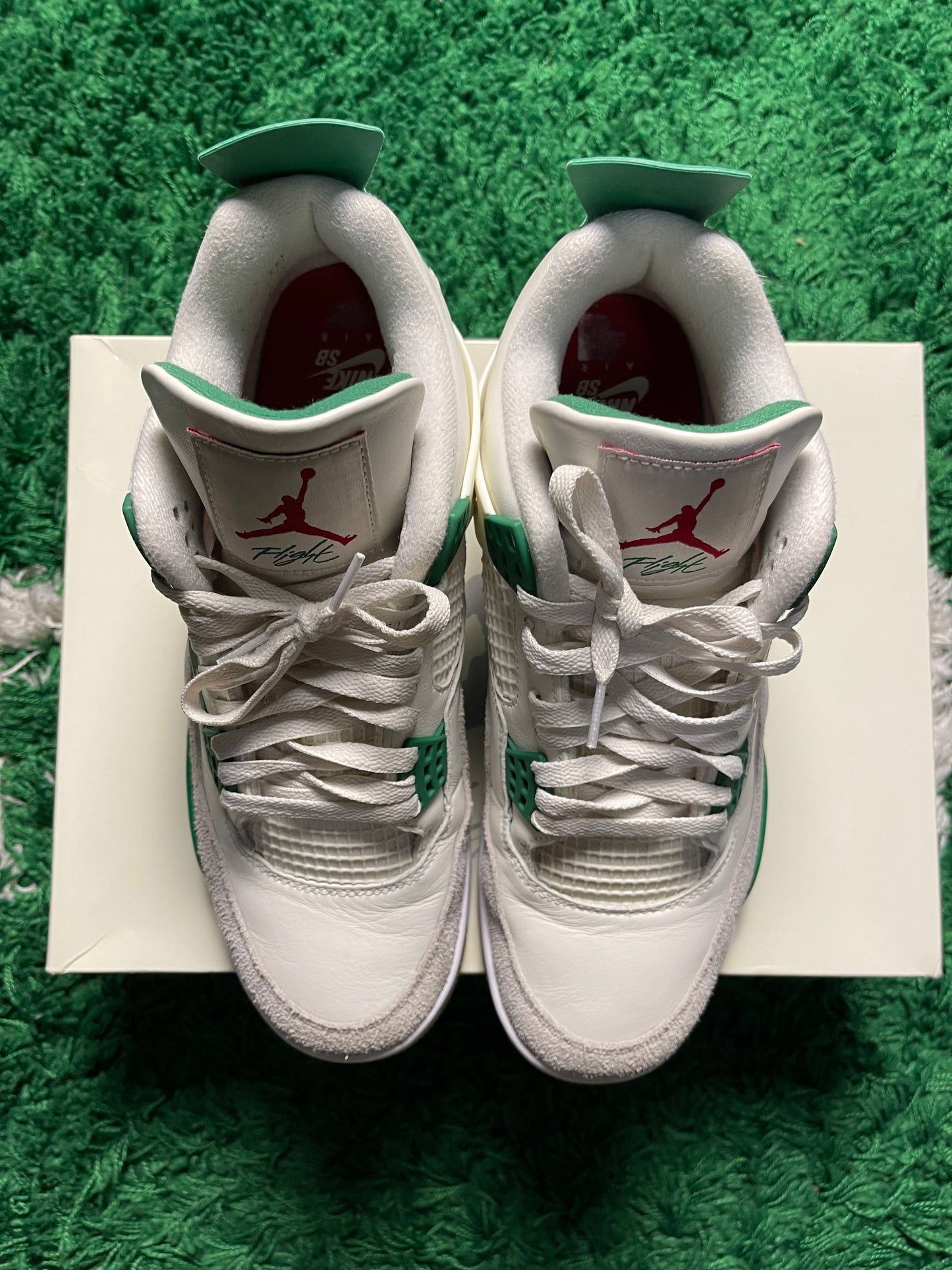 Jordan 4 SB Pine Green