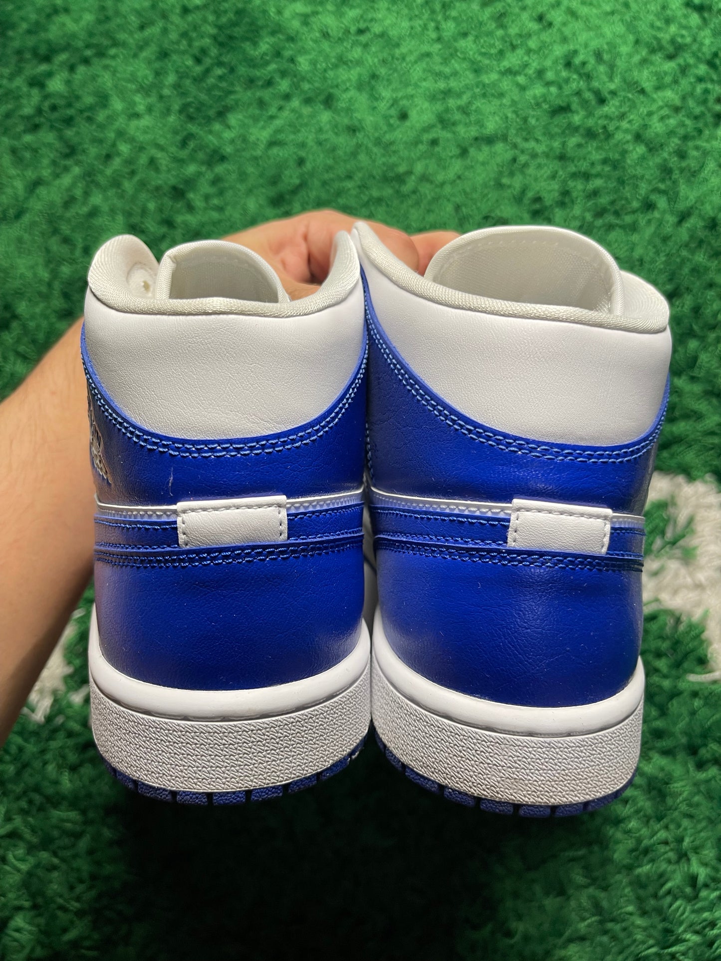 Jordan 1 Mid Kentucky Blue