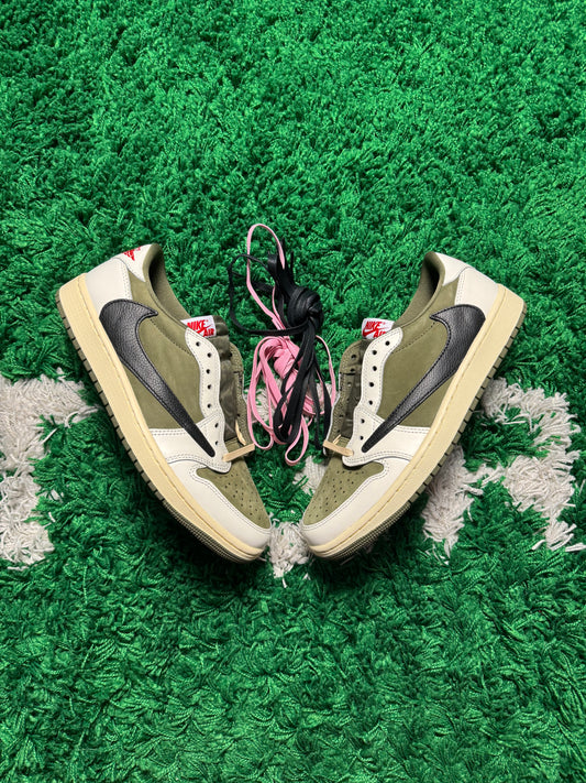 Muestra de zapatillas Jordan 1 Low Reverse Olive de Travis Scott